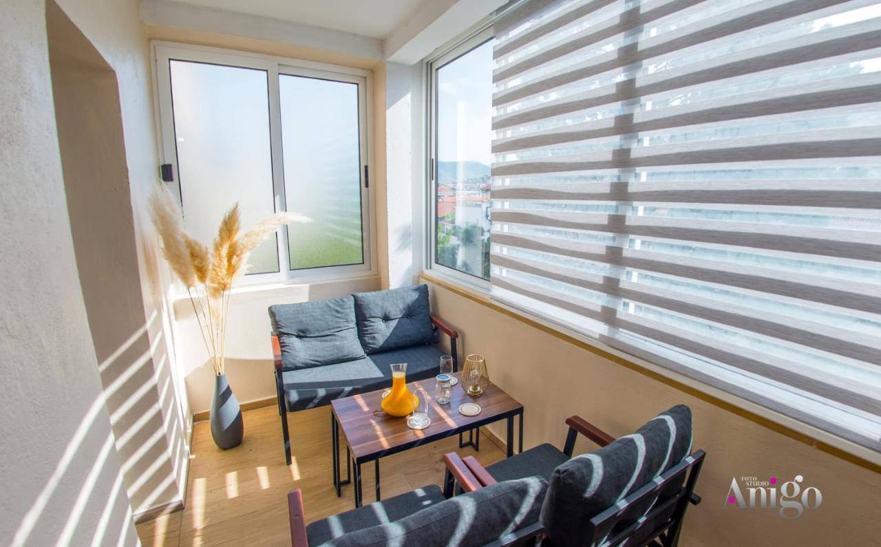 Luxury Apartment Black And Gold Mostar Exteriör bild