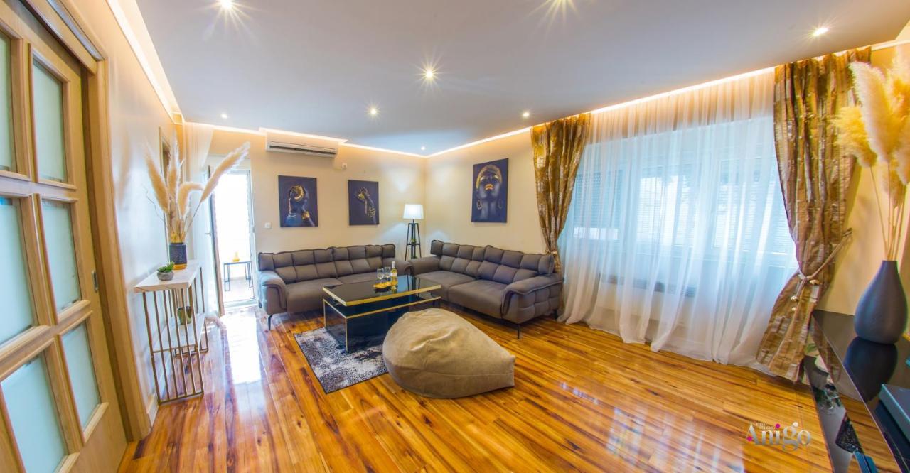 Luxury Apartment Black And Gold Mostar Exteriör bild