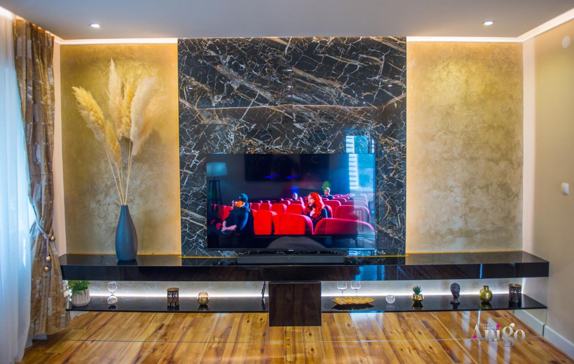 Luxury Apartment Black And Gold Mostar Exteriör bild