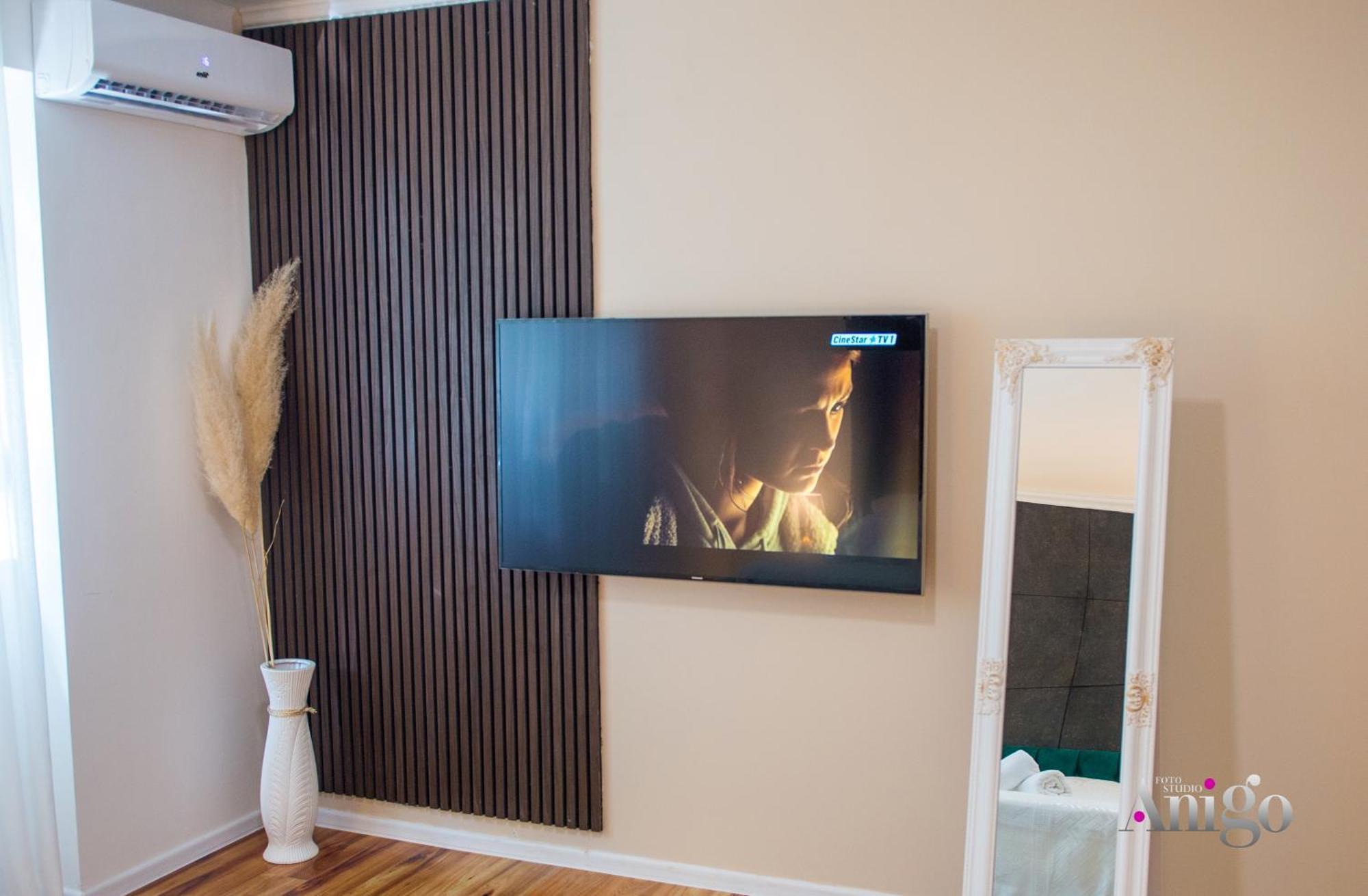 Luxury Apartment Black And Gold Mostar Exteriör bild